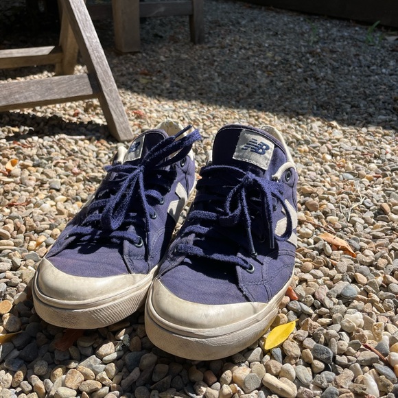 New Balance - Picture 2 of 4